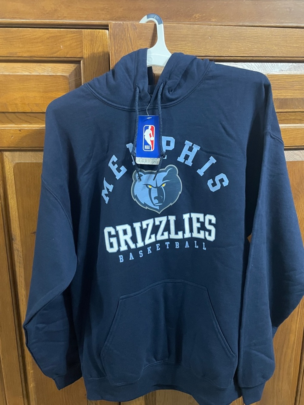 NBA Memphis Grizzlies Navy Pullover Hoodie with Team Crest NWT Sz. L